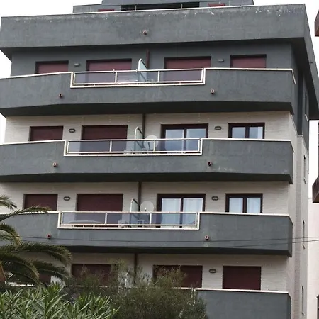 Palmera 3-2 Apartment Roses